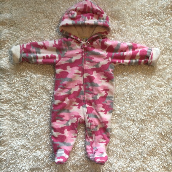 healthtex Other - Healthtex 3/6M pink camouflage snowsuit zip up